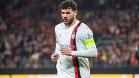 曼城核心闪耀，曼联神锋扳平，那不勒斯3-1逆转夺冠：精彩比赛回顾